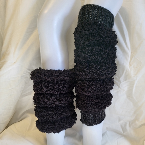 Hand-knit skrunchers™ legwarmers, 10" calf circumfrence (age 10-12 approx.) - Picture 3 of 5